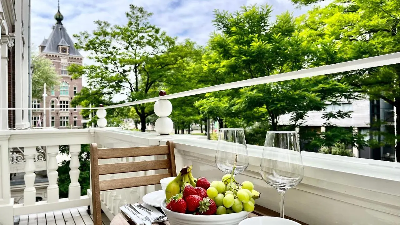 شقة New Stylish 1 Bedroom Apt W/ 2 Balconies In Centrum أمستردام