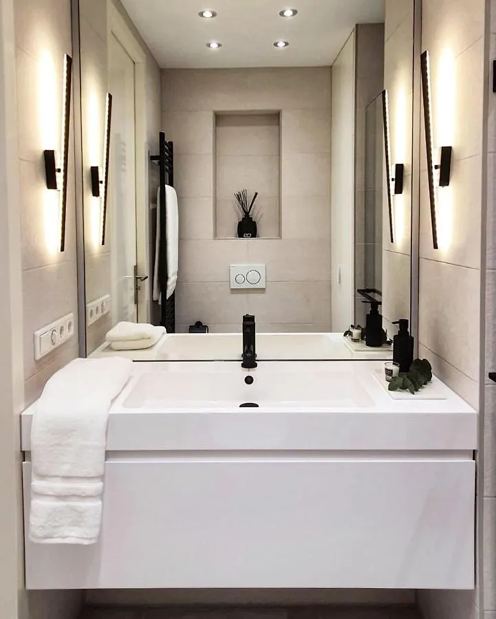 New Stylish 1 Bedroom Apt W/ 2 Balconies In Centrum أمستردام شقة